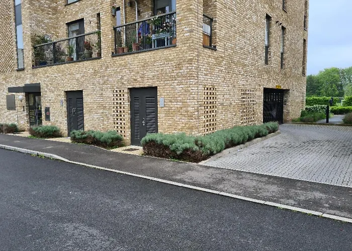 Pass The Keys Stunning And Spacious Modern Flat - Own Car Park