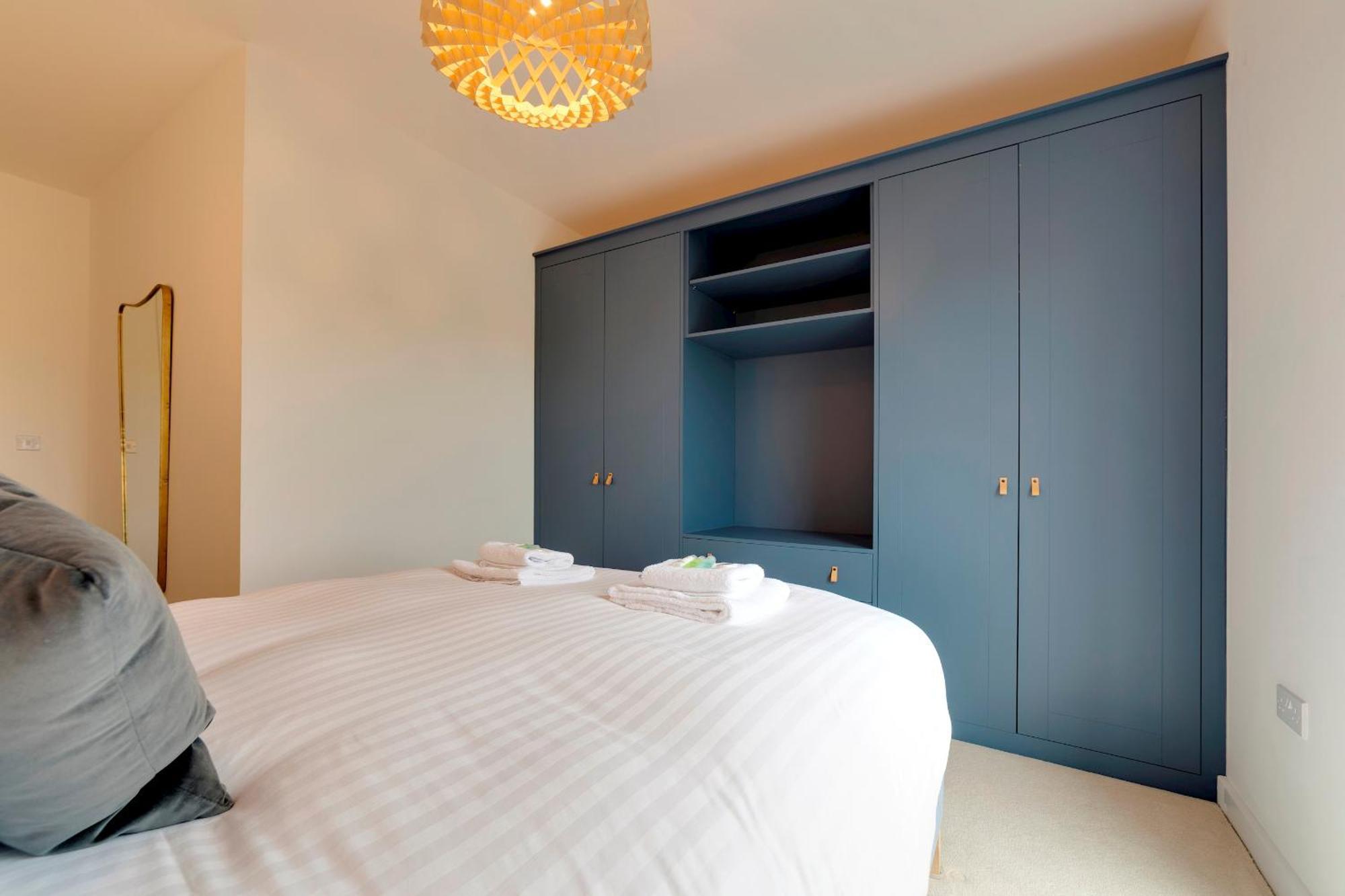 Pass The Keys Stunning And Spacious Modern Flat - Own Car Park * Cambridge